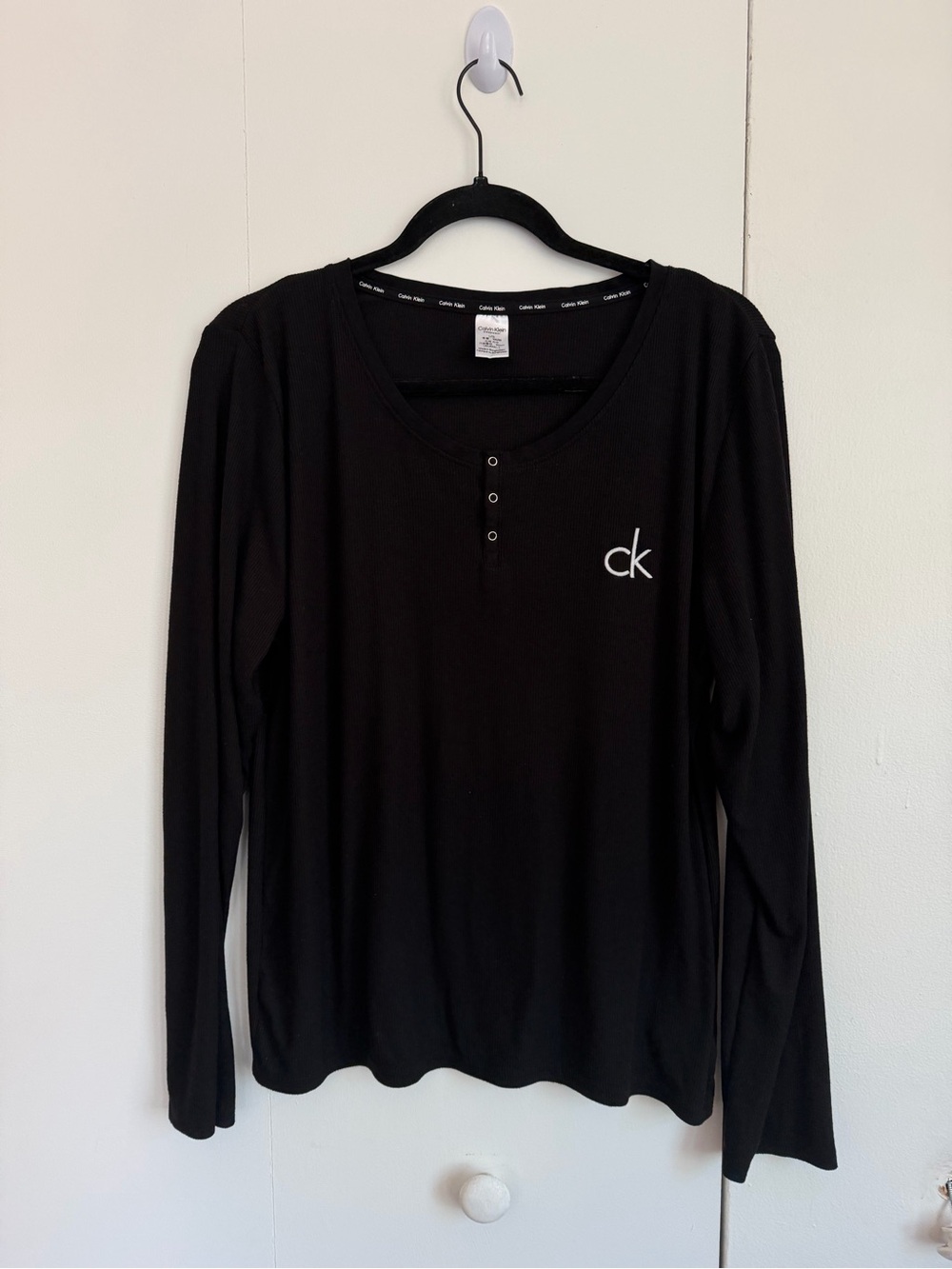Calvin Klein Sleepwear Women’s Ribbed Henley Long Sleeve Top with CK Logo Size L